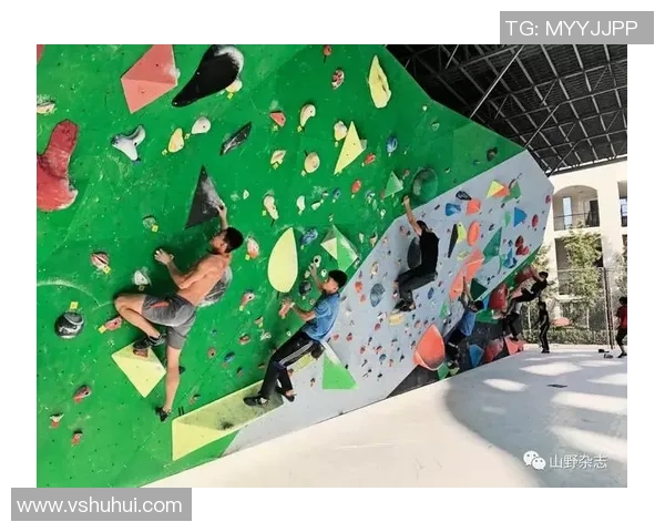 广州攀岩队防反体系解析与攀岩战术的深度探讨 广州攀岩队防反体系解析与攀岩战术的深度探讨